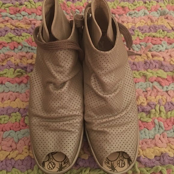 Fly London Shoes - Fly London 🌸🎉🌸🌻